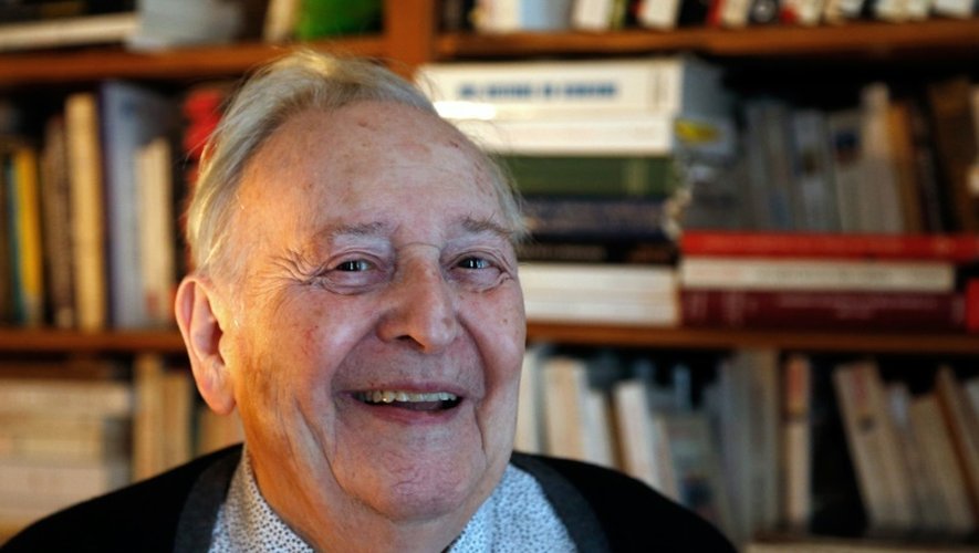 L'historien Marc Ferro, 91 ans, à son domicile de Saint-Germain-en-Laye, le 22 septembre 2015