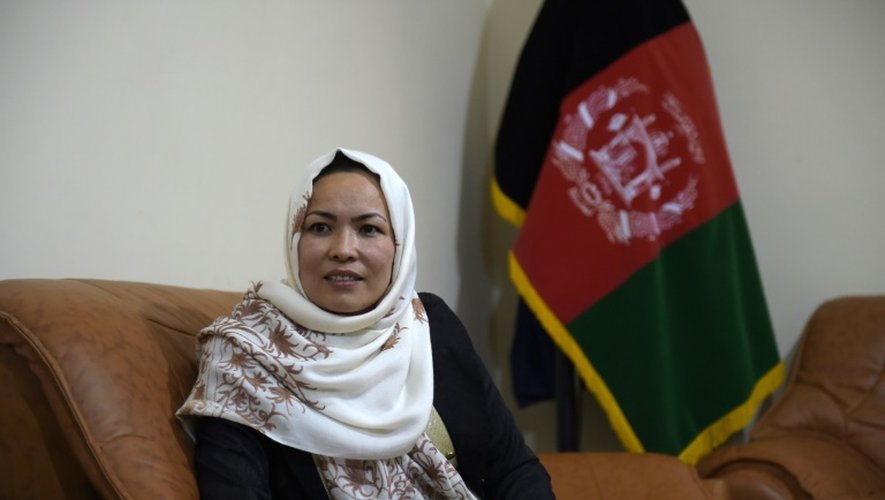 Masooma Muradi (au c.), gouverneure de Daikundi, à Nili, capitale de cette province isolée de l'Afghanistan, le 11 mai 2016