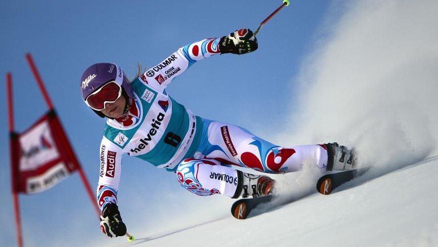 La Française Tessa Worley lors de la première manche du géant de Saint-Moritz (Suisse), comptant pour la Coupe du Monde, le 15 décembre 2013