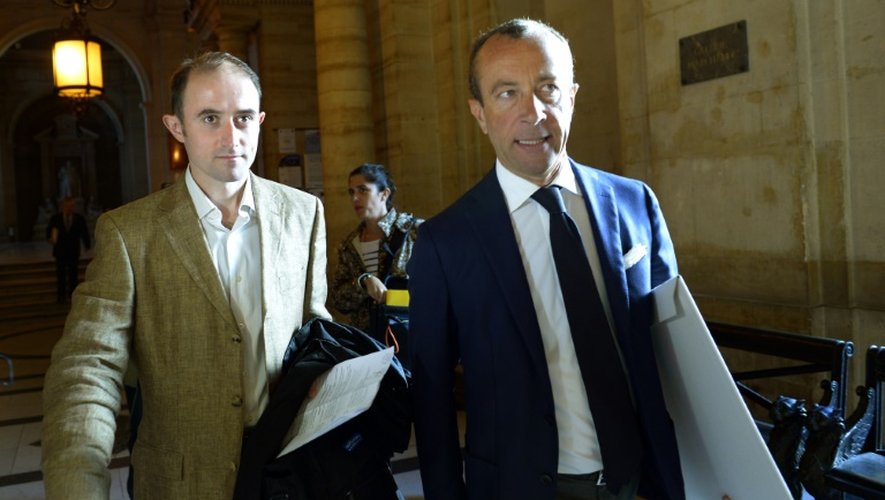 L'ex-lieutenant Médéric Bertaud et son avocat Alexandre Varaut à leur arrivée le 17 septembre 2015 à la cour d'assises de Paris