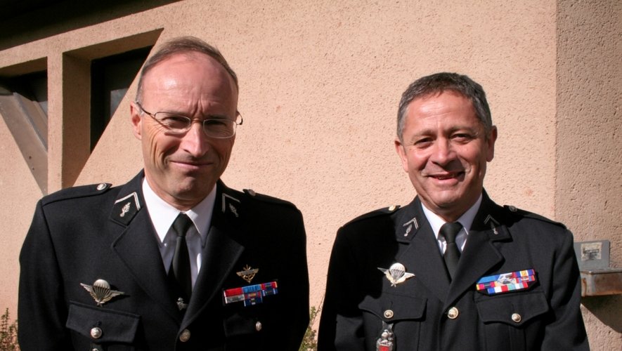 Pascal Froment (à droite) au côté du colonel Frédéric Le Meur.