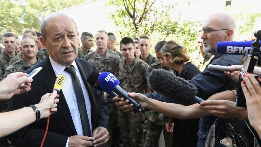 Le ministre de la Défense jean-Yves Le Drian à Lyon, le 2 août 2016