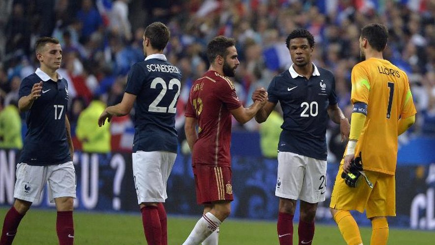 L'équipe de France à la fin du match amical contre l'Espagne, le 4 septembre 2014 au stade de de France à Saint-Denis, près de Paris