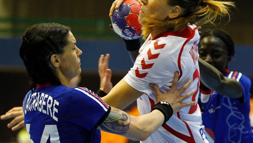 L'équipe féminine de France battue par la Pologne en championnat du monde de handball le 18 décembre 2013 à Novi Sad en Serbie