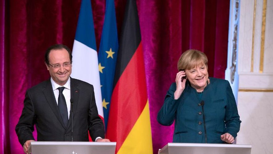 Le président français François Hollande et la chancelière allemande Angela Merkel à l'Elysée, le 18 décembre 2013
