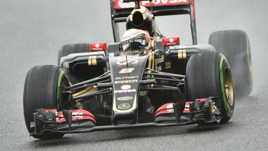 Le pilote français Romain Grosjean (Lotus) lors des qualifications du GP du Japon le 26 septembre 2015 à Suzuka