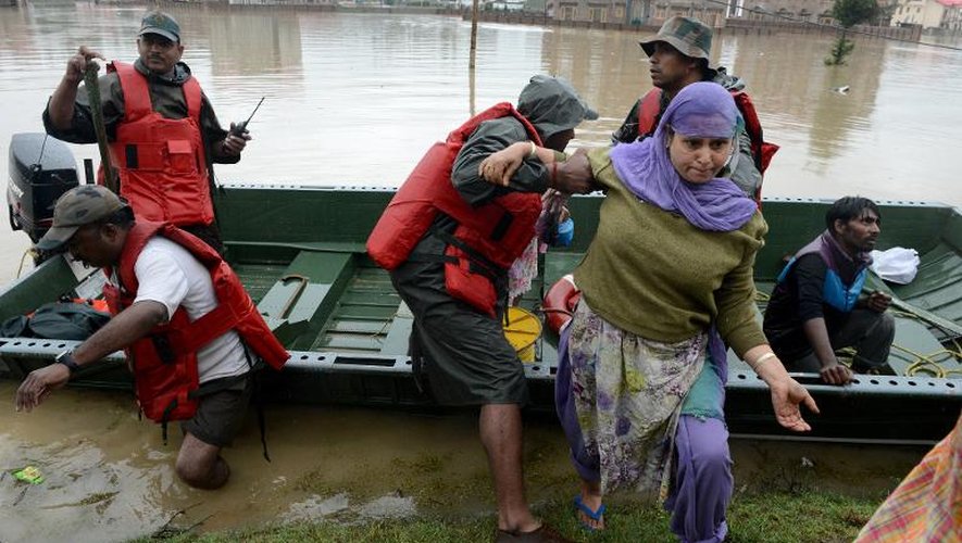 Inondations dues aux pluies torrentielles de la mousson le 6 septembre 2014 à Srinagar