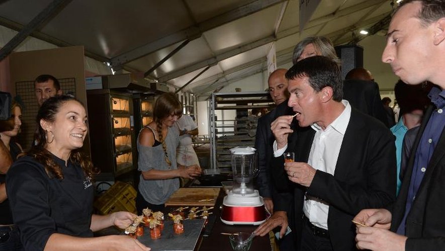 Le Premier ministre Manuel Valls lors des Terres de Jim, plus grand rassemblement européen organisé par le syndicat des Jeunes agriculteurs, le 6 septembre 2014 à Saint-Jean-d'Illac en Gironde