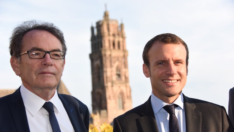 Emmanuel Macron reçu ce matin à Rodez par le maire Christian Teyssèdre.