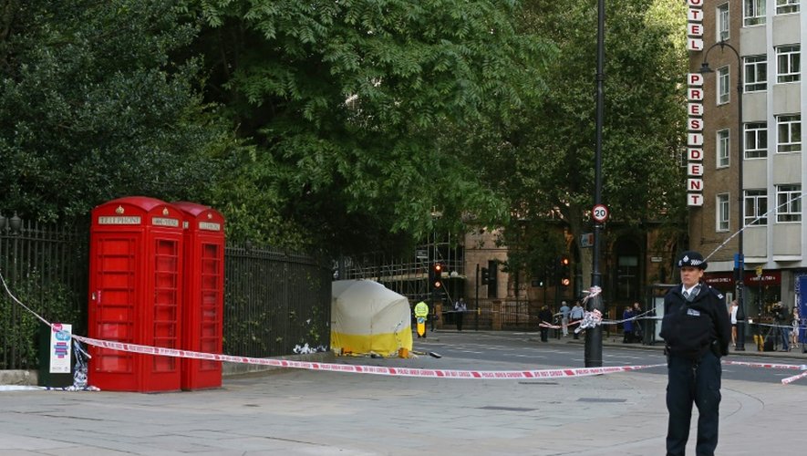 Un policier sur le site de l'attaque au couteau à Russell Square, à Londres, le 4 août 2016