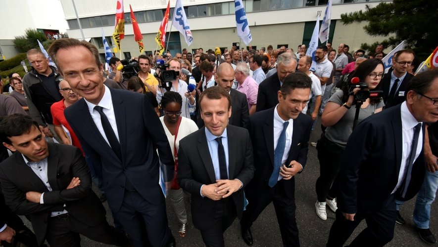 Emmanuel Macron accueilli sous les sifflets par les salariés de Bosch