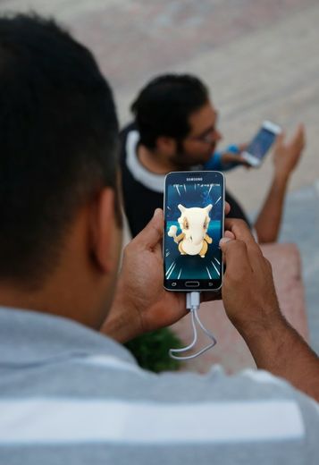 Devenu un phénomène mondial, ce jeu de réalité augmentée a été interdit en Iran début juillet, quelques jours seulement après son lancement