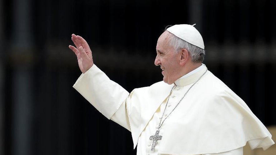 Le pape François le 10 septembre 2014 place Saint-Pierre à Rome