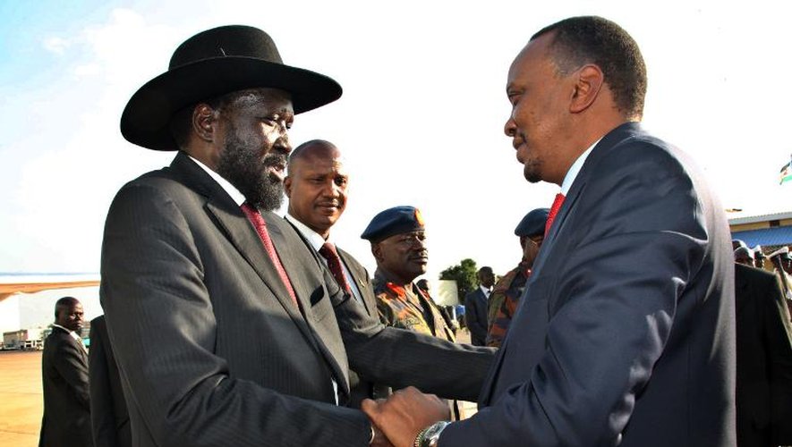 Salva Kiir et le président kényan Uhuru Kenyatta le 26 décembre 2013 à Juba
