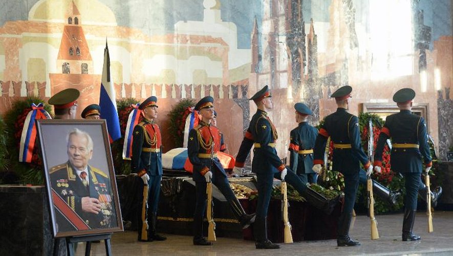 Funérailles de Mikhaïl Kalachnikov le 27 décembre 2013 à Moscou