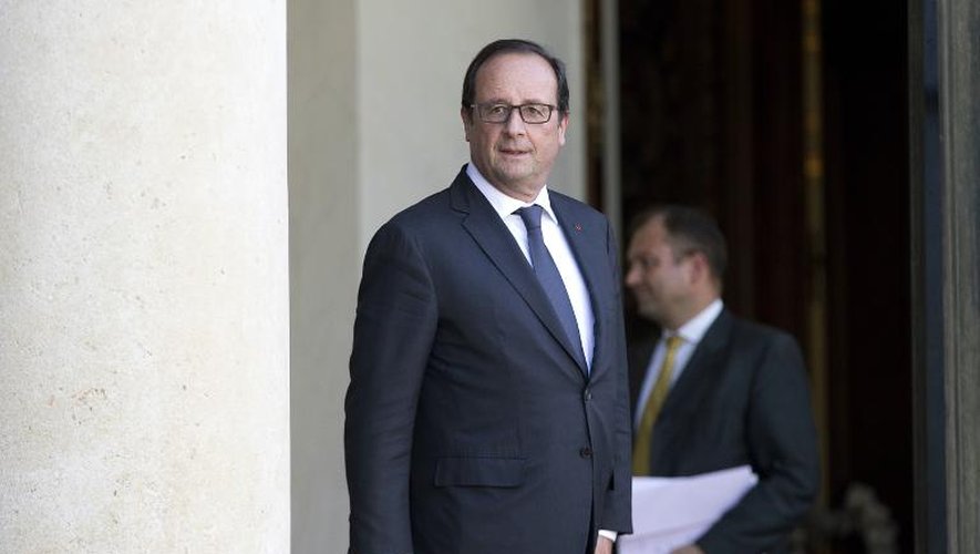 François Hollande sur le perron de l'Elysée le 10 septembre 2014 à Paris