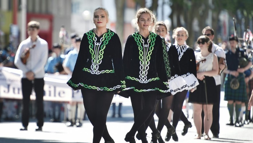 Des danseurs irlandais au 46e Festival interceltique de Lorient, le 7 août 2016
