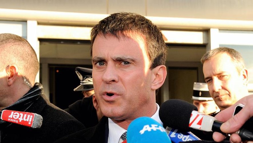 Manuel Valls le 12 décembre 2013 à Coquelles