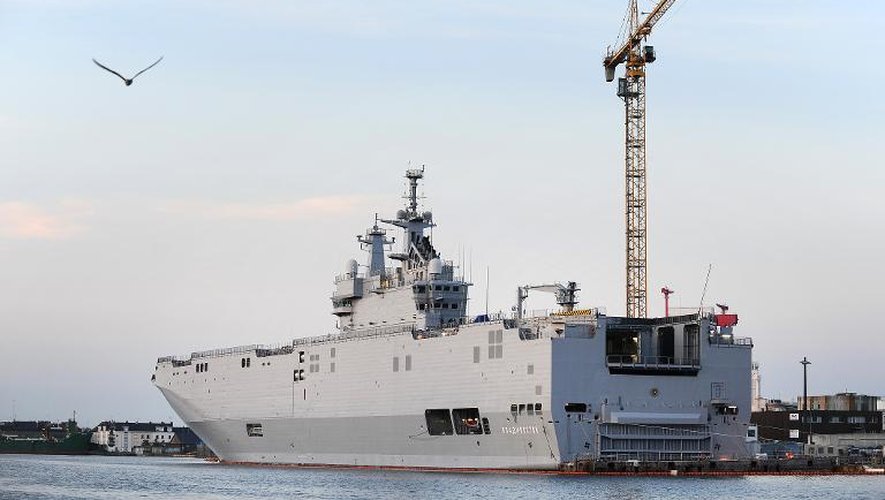 Le navire Mistral "Vladivostok" dans le port de Saint-Nazaire, le 7 septembre 2014