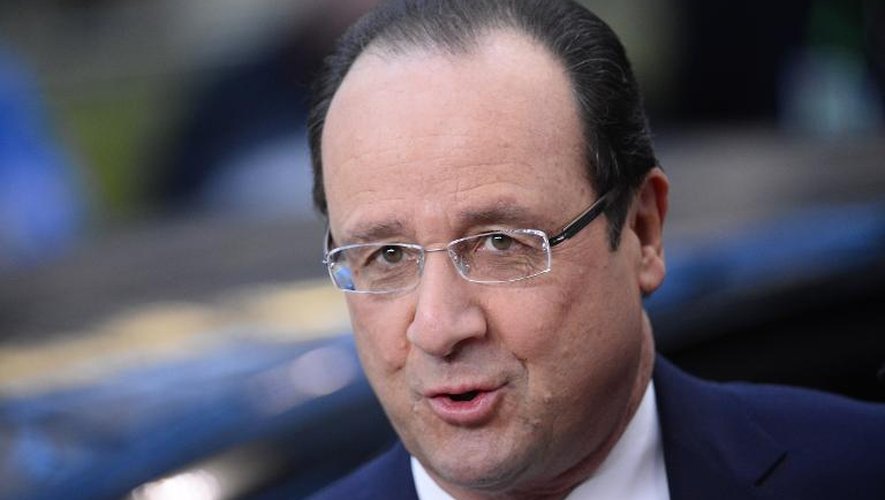 François Hollande, à Bruxelles, le 20 décembre 2013