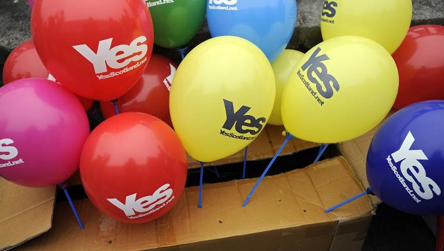 Des ballons "Yes" lors d'un rassemblement de partisans du "oui" au référendum sur l'indépendance de l'Ecosse, le 12 septembre 2013 à Glasgow