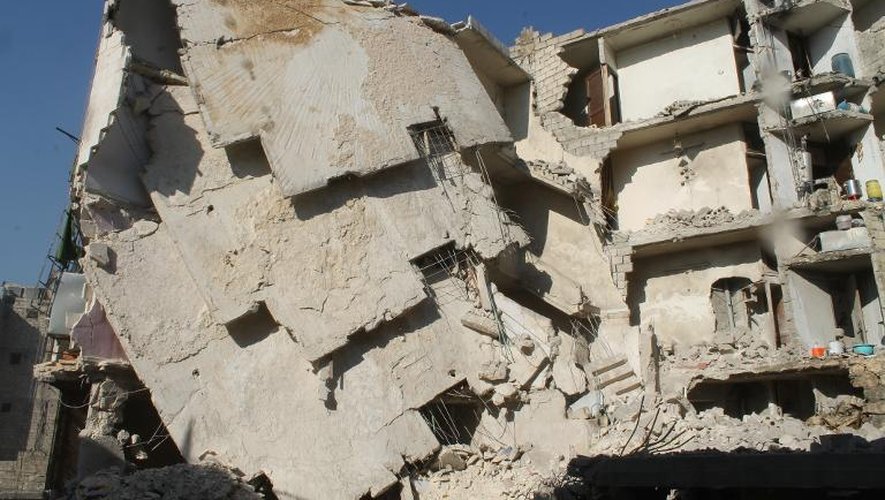 Syrie: 517 morts en deux semaines de raids aériens sur Alep, selon une ONG