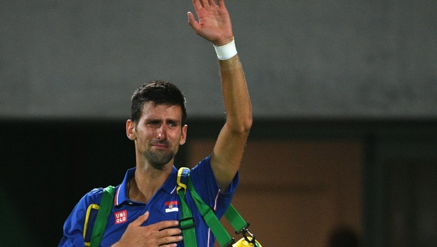 Novak Djokovic en larmes après avoir été évincé du tournoi olympique de tennis, le 7 août 2016 à Rio