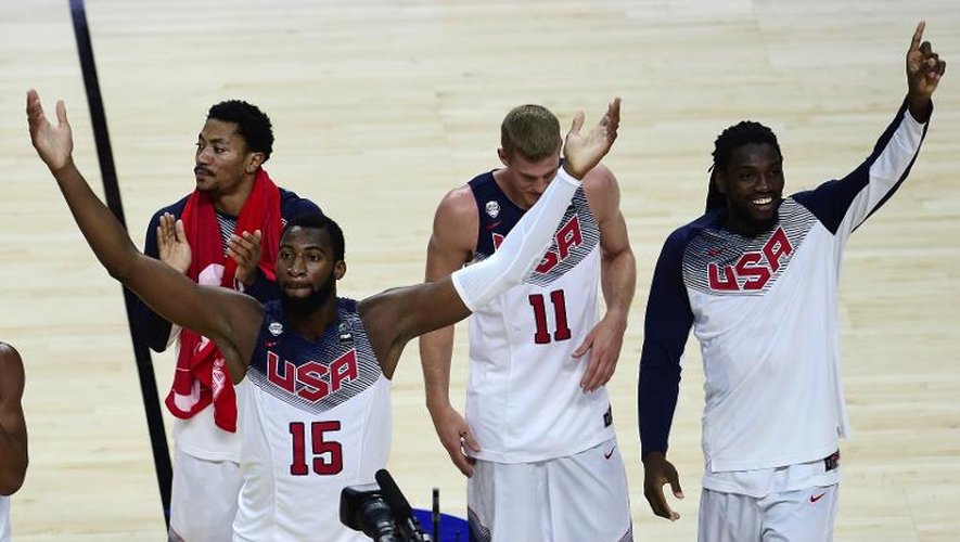 Les joueurs des Etats-Unis à l'issue de leur démonstration face à la Serbie en finale de la Coupe du Monde de basket, le 14 septembre 2014 à Madrid