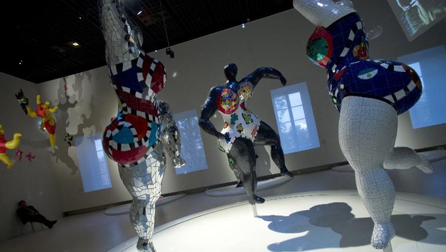Les "nanas" de Niki de Saint Phalle, dévoilées le 15 septembre 2014 dans le cadre d'une exposition au Grand Palais à Paris qui se tiendra jusqu'au 2 février 2015