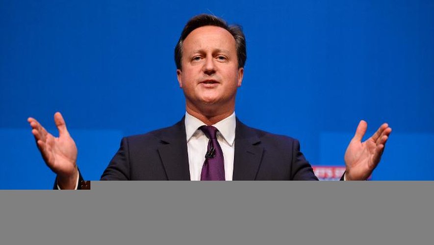 Le Premier ministre britannique David Cameron à Aberdeen, venu défendre le "Non" au référendum sur l'indépendance de l'Ecosse, le 15 septembre 2014
