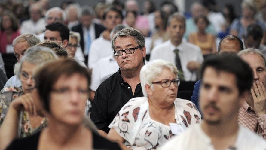 Renaud Pinoit (c), président de l'Avif, une association de victimes, le 15 septembre 2014 aux Sables-d'Olonne, à l'ouverture du procès Xynthia