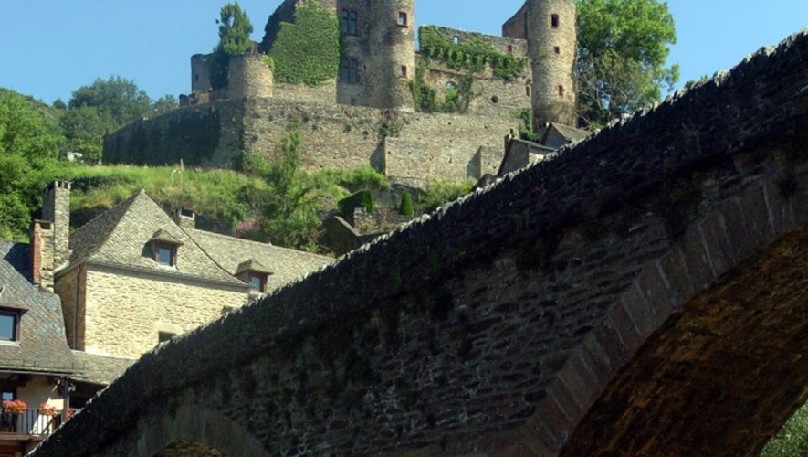L’Aveyron grand seigneur des châteaux