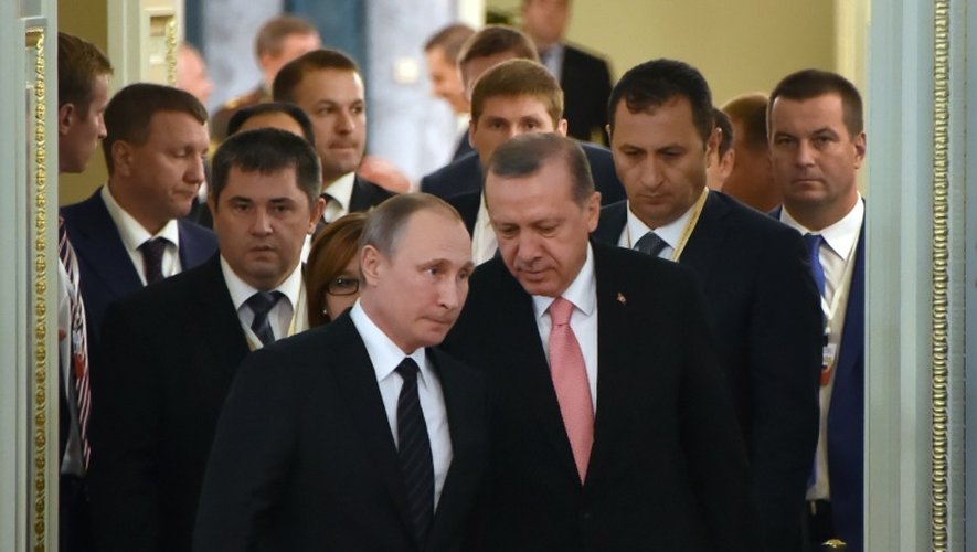 Les présidents russe Vladimir Poutine et turc  Recep Tayyip Erdogan le 9 août à Saint-Petersbourg