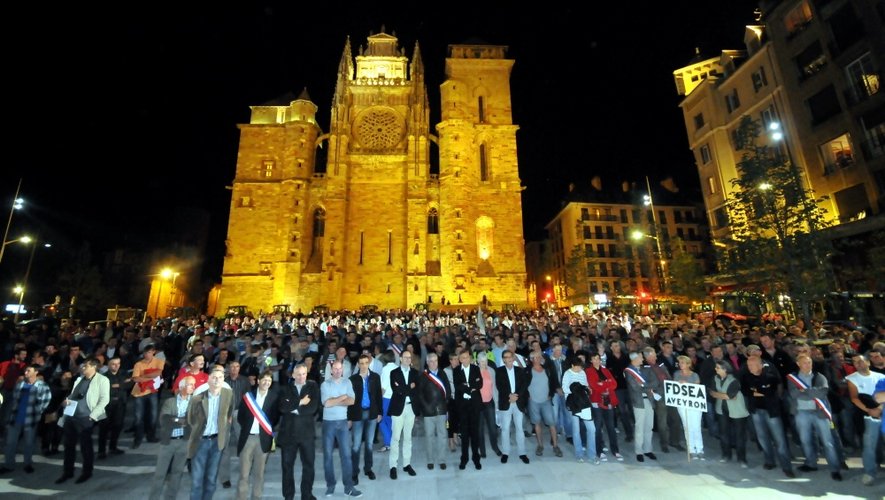 Plusieurs centaines de manifestants ont répondu jeudi soir à Rodez à l'appel de la FDSEA et des JA.