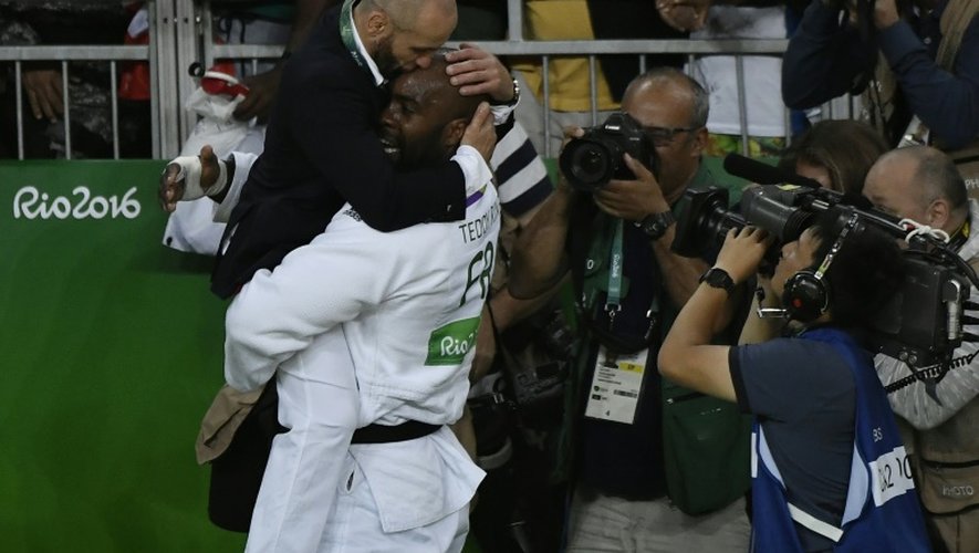 Le judoka français Teddy Riner célèbre sa victoire finale aux JO de Rio, le 12 août 2016