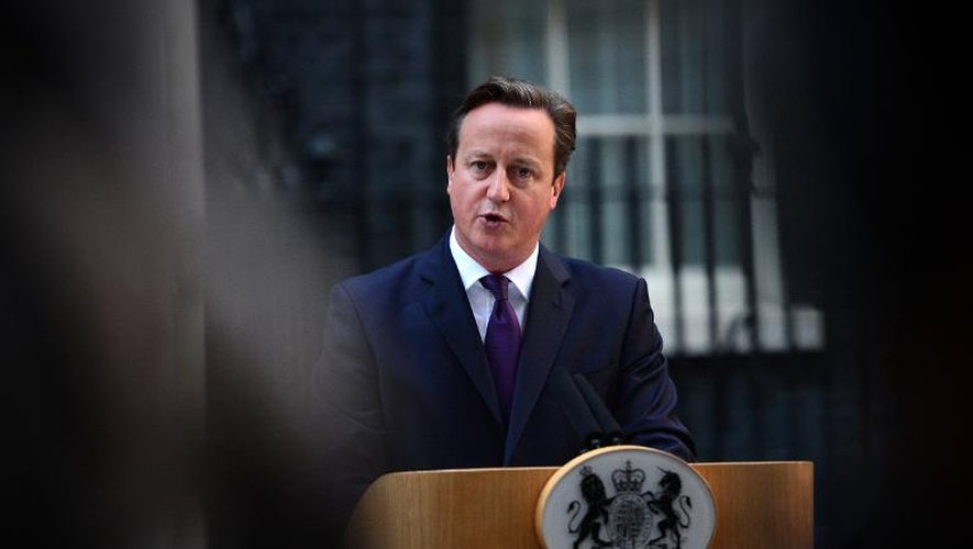 Le Premier ministre britannique David Cameron devant son bureau du 10 Downing Street à Londres, le 19 septembre 2014,  s'exprime sur le référendum écossais et le rejet de l'indépendence
