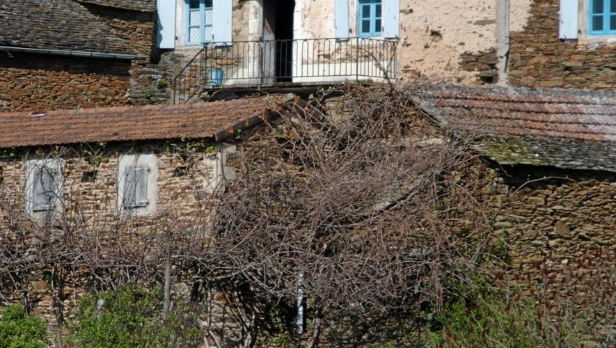Une maison à la campagne. Peu de mandats sont conclus chaque année en Aveyron.