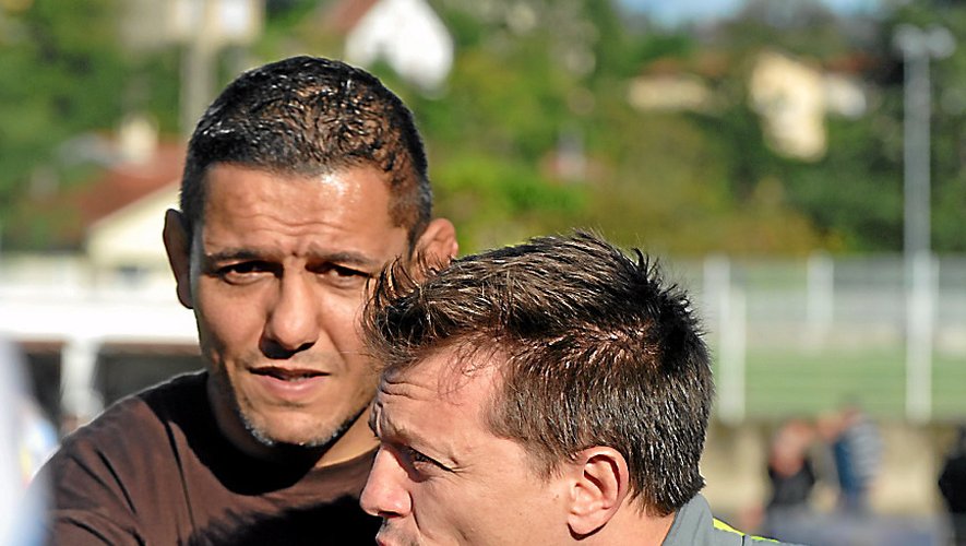 Aux côtés de Stéphane Borel, Fayçal Boukanoucha a passé trois saisons sur le banc decazevillois de 2011 à 2014.