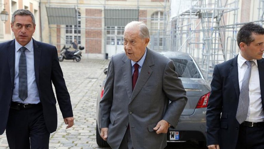 Charles Pasqua à son arrivée le 22 septembre 2014 au Palais de justice de Versailles