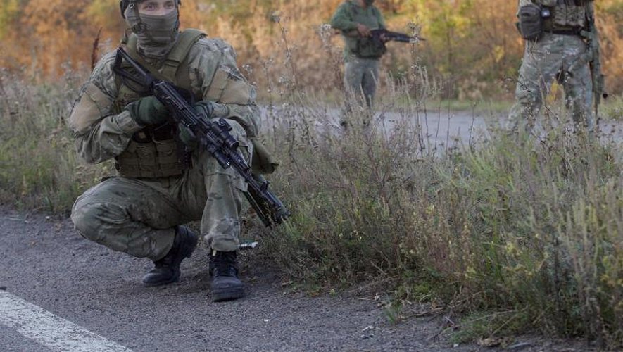 Des soldats ukrainiens en patrouille le 20 septembre 2014 près de Donetsk