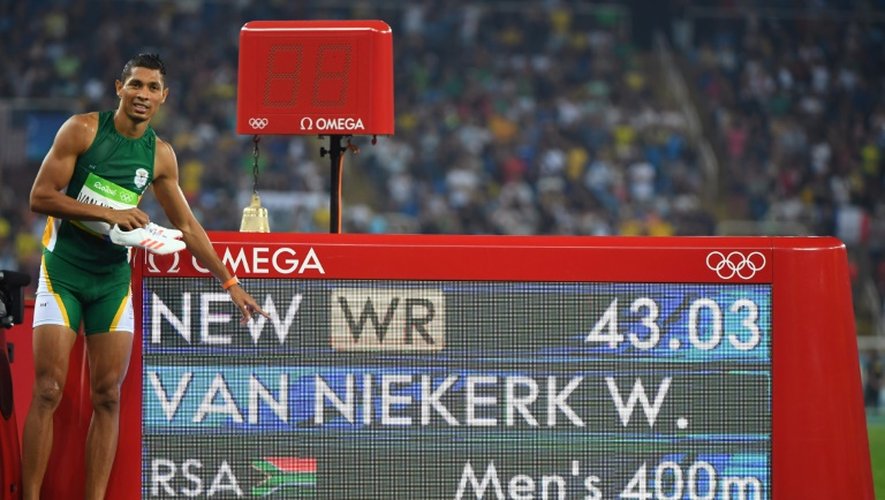 Le Sud-Africain Wayde van Niekerk a établi une nouvelle marque référence sur 400 m à Rio, le 14 août 2016