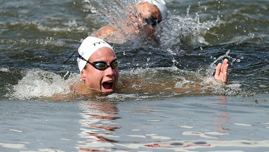 La Française Aurélie Muller lors du 10 km en eau libre des Mondiaux de Kazan, le 28 juillet 2015