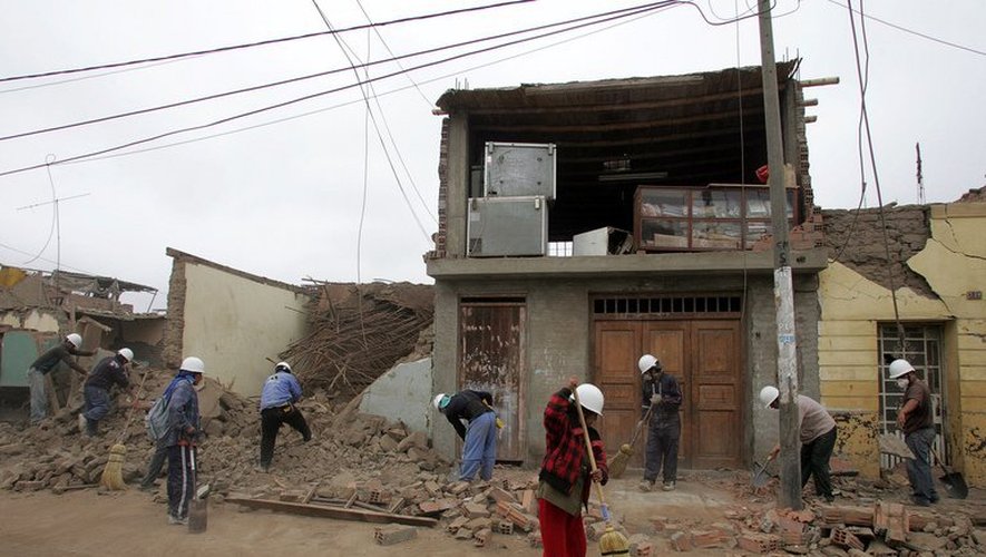 Dégâts après un séisme à Pisco (250 km au sud de Lima) le 22 août 2007