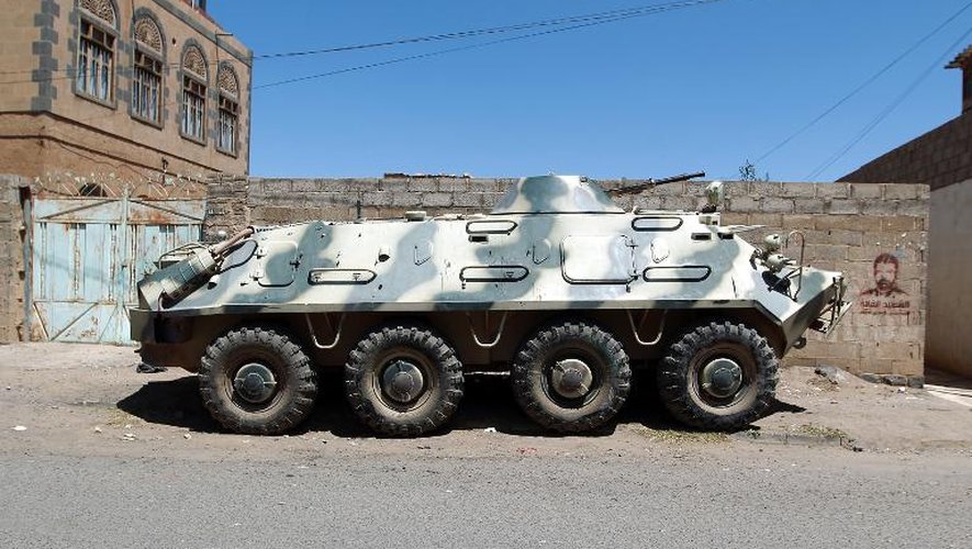 Un véhicule de l'armée yéménite saisi par les rebelles chiites, à Sanaa, au Yémen, le 23 septembre 2014