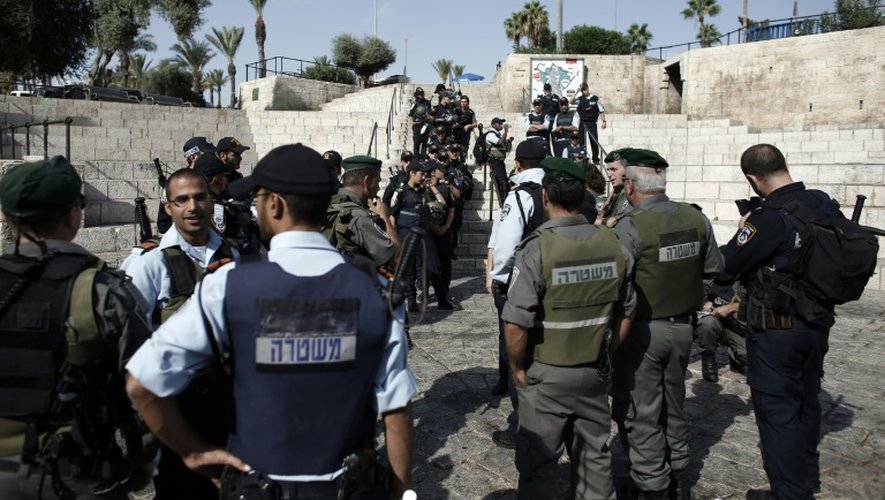 Des forces de sécurité israéliennes dans le quartier musulman de la Vieille ville de Jérusalem, le 5 octobre 2015