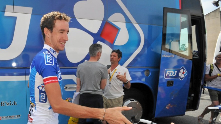 Le maillot au trèfle, Alexandre Geniez l’otera définitivement le 31 décembre 2016. D’ici là, «à 100% avec la FDJ», l’Aveyronnais participera notamment au Tour d’Espagne (20 août-11 septembre), avec des sensations retrouvées.