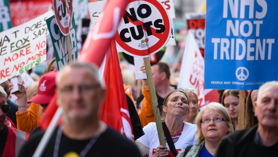 Des manifestants contre l'austérité défilent à Manchester le 4 octobre 2014