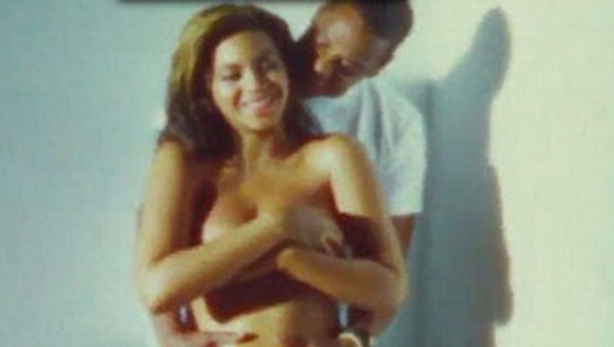 Beyonce enceinte : son ventre de grossesse enfin sur Instagram ! 