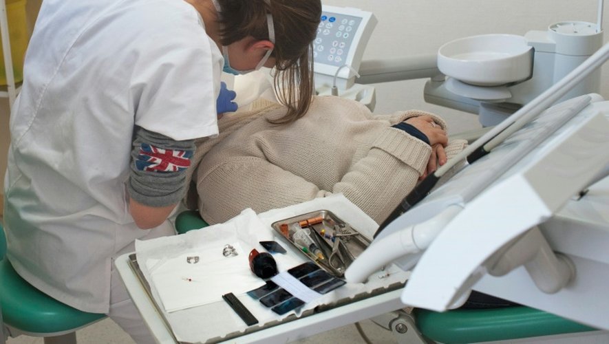 Marisol Touraine veut faciliter l'accès aux soins dentaires