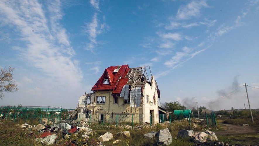 Une maison détruite à Semenovka le 28 septembre 2014